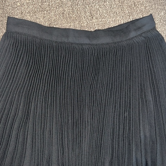 CLANE Black Pleated Midi Skirt Size XS - Picture 13 of 13